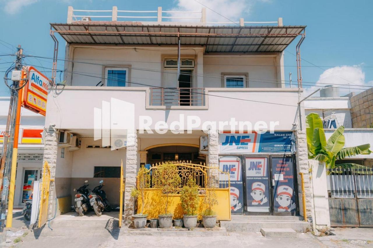 We Stay Residence Redpartner Surabaya Exterior photo