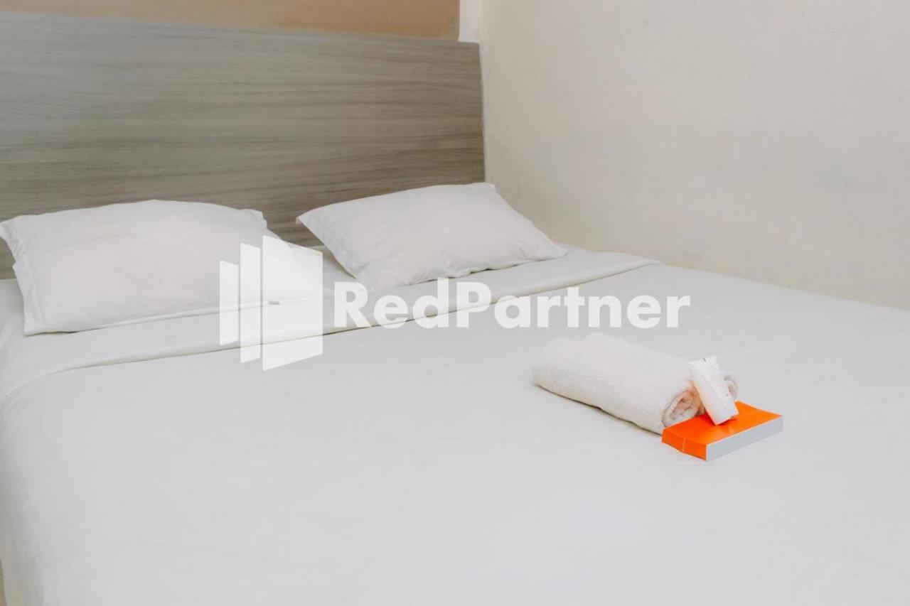 We Stay Residence Redpartner Surabaya Exterior photo